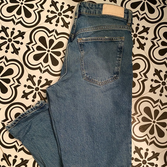 Esprit Mom fit jeans, size 29, ridged denim, these fit smaller. - Picture 2 of 8